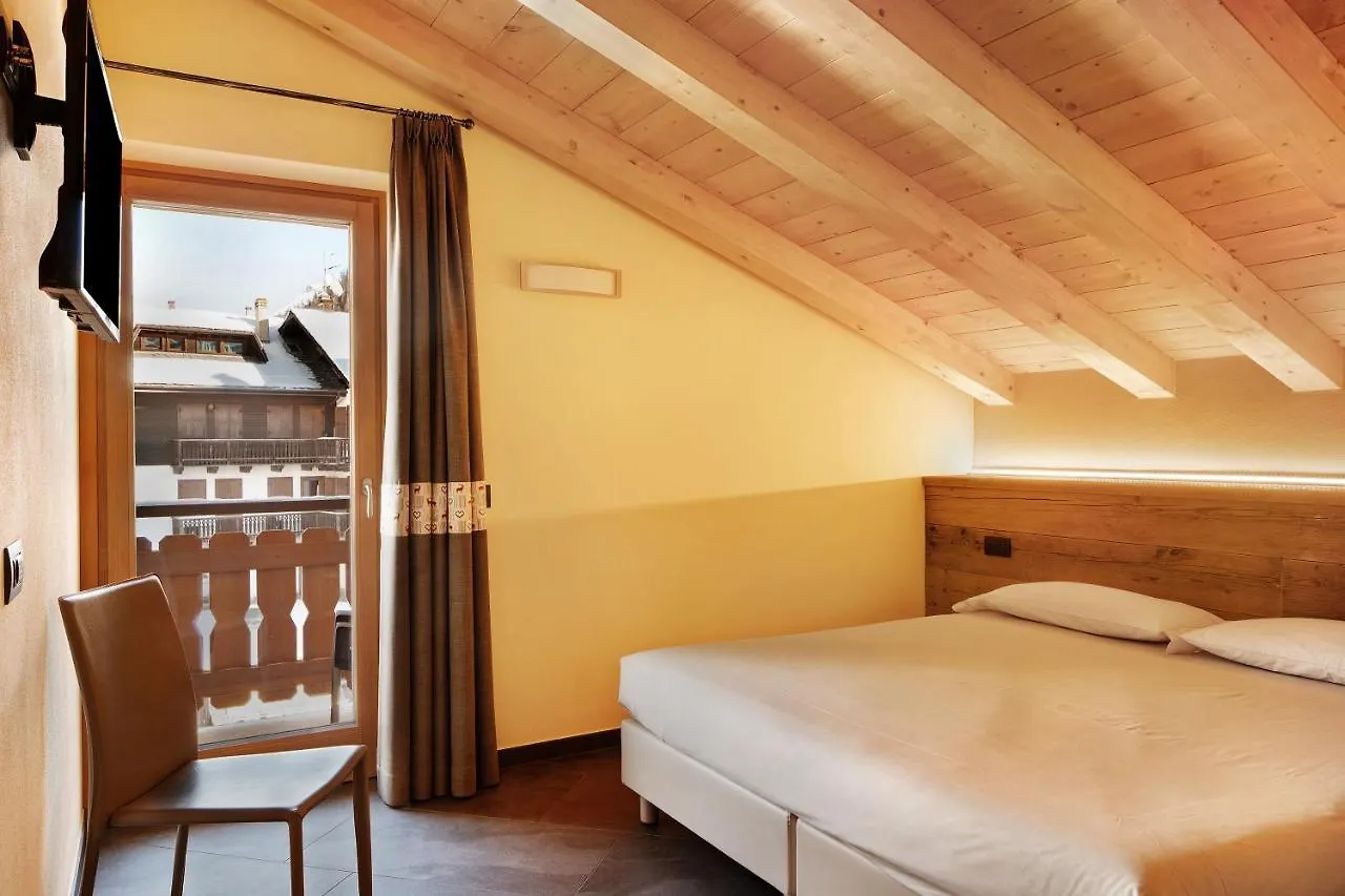 Rasia Residence Relax Wood 리비뇨